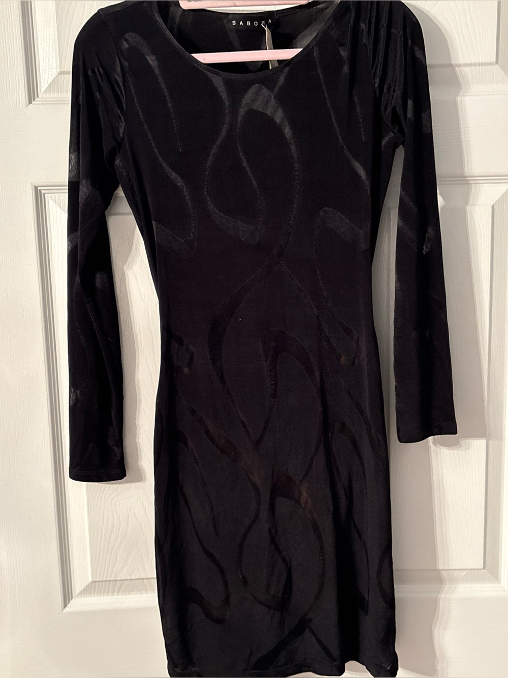 Sabora Black Long-Sleeve Velvet-Texture Bodycon Dress
